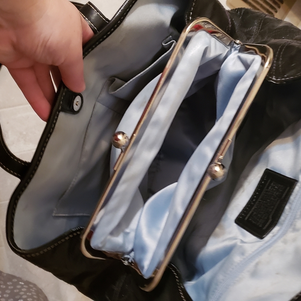 Coach Purse - Picture 4 of 8